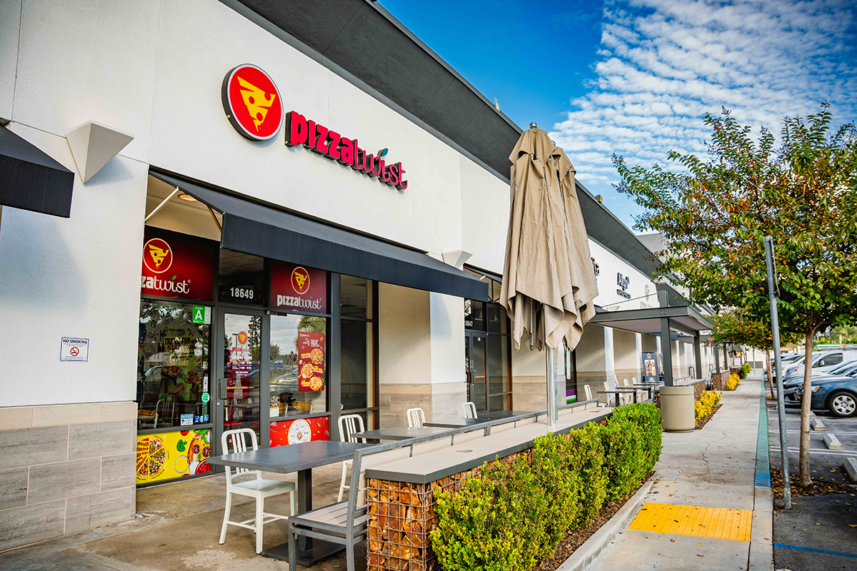 Pizza Twist at Devonshire-Reseda